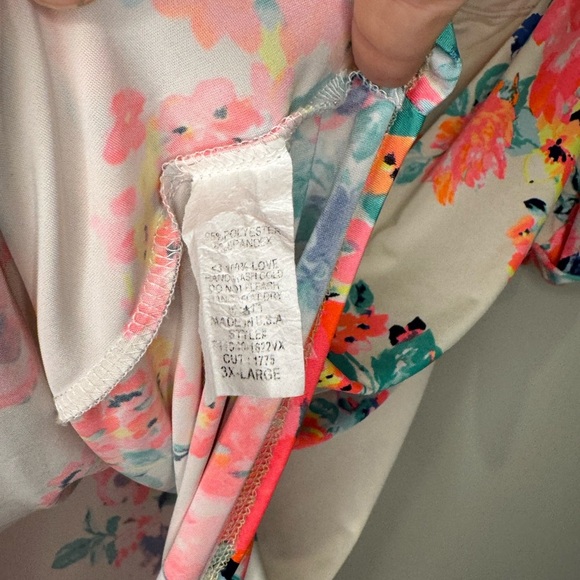 Sew In Love V-Neck Bright Neon Floral Top size 3X - Picture 4 of 6